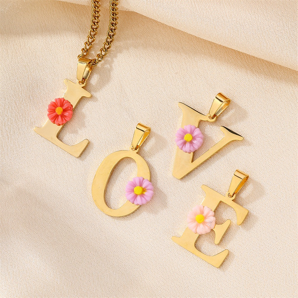 Initial Letter Necklace 18K Gold - Kalung Huruf Awal Daisy yang Dipersonalisasi,