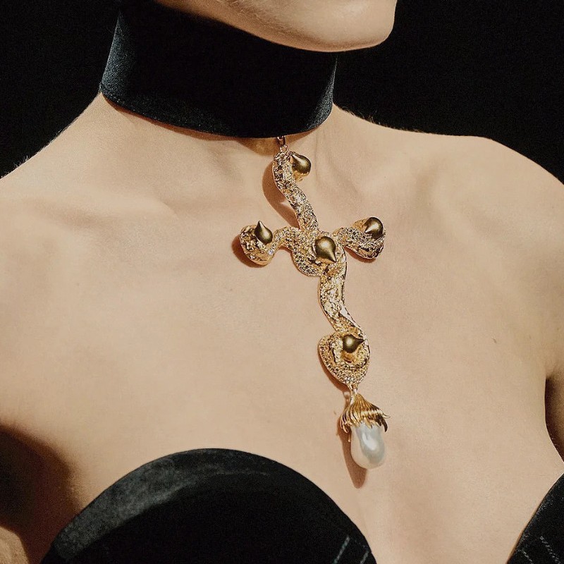 Pearl Choker Necklace Vintage - Kalung Liontin Salib Mutiara Barok Berlebihan