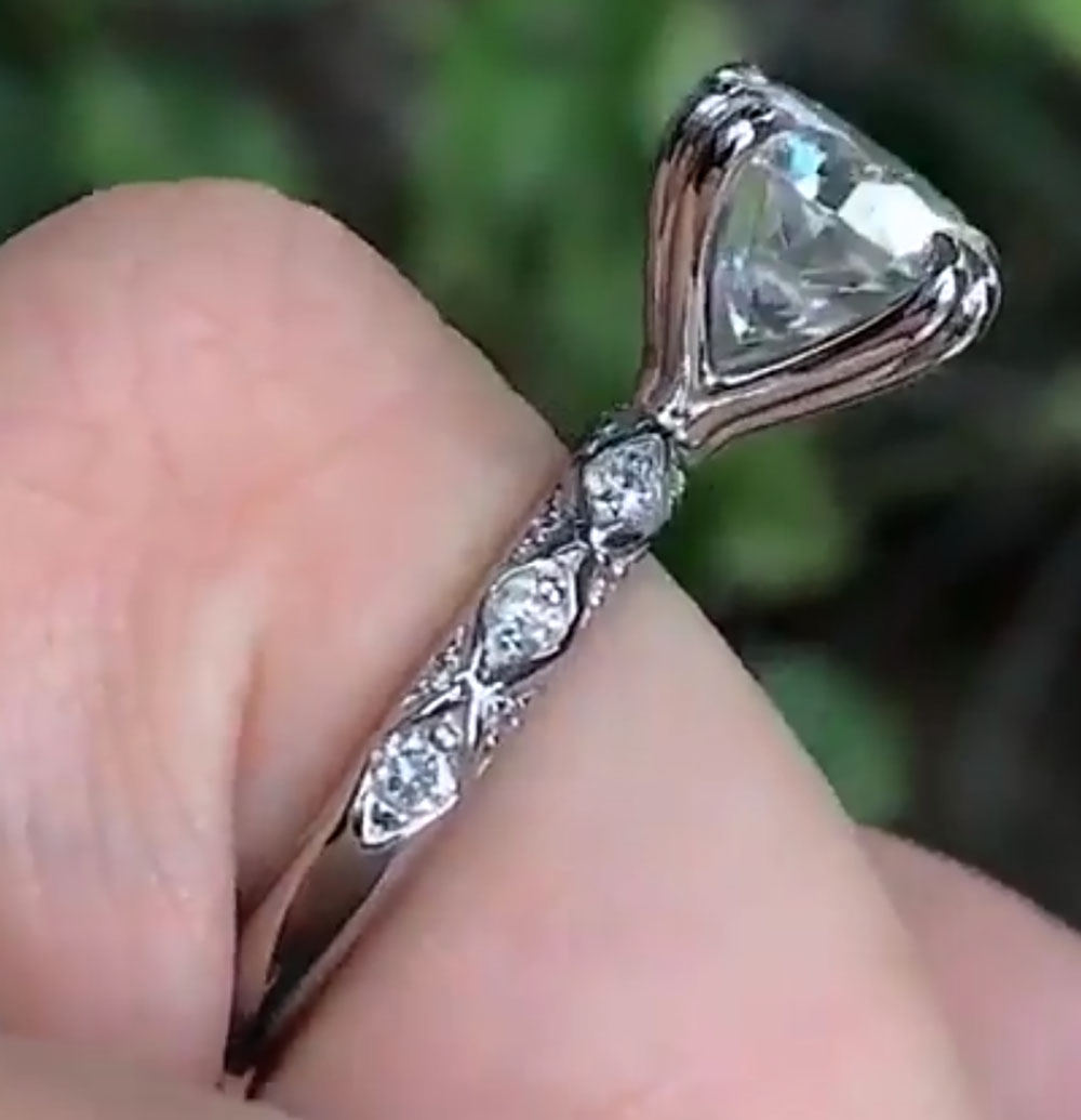 Cincin Pernikahan Wanita Plati - Moissanite Engagement Ring 1 Carat ulasan dan harga