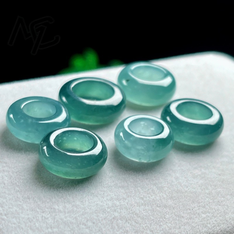 Cincin Liontin Manik Keberuntu - Necklaces ulasan dan harga